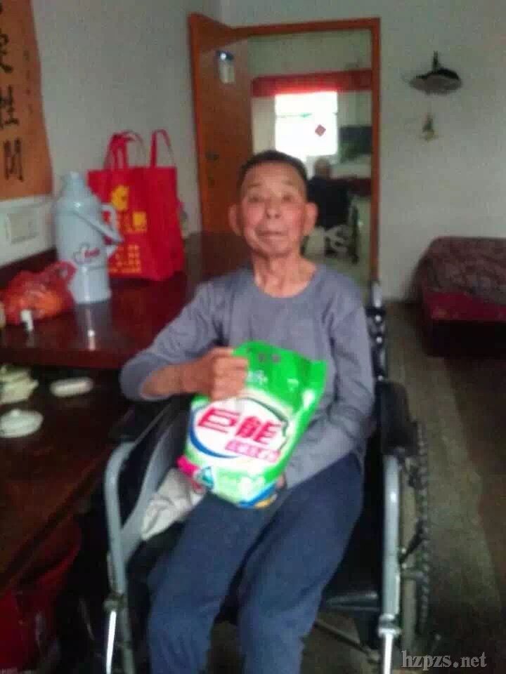 巨能洗衣粉全國(guó)助殘日