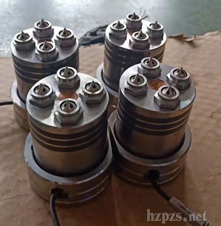 ��y������